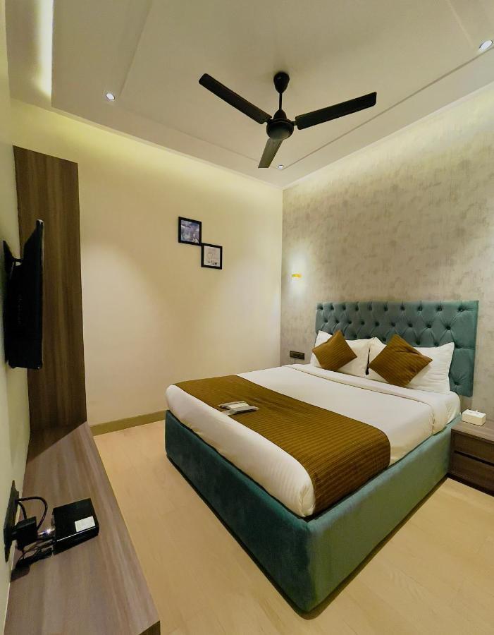 Hotel Lime Wood Bombay Extérieur photo
